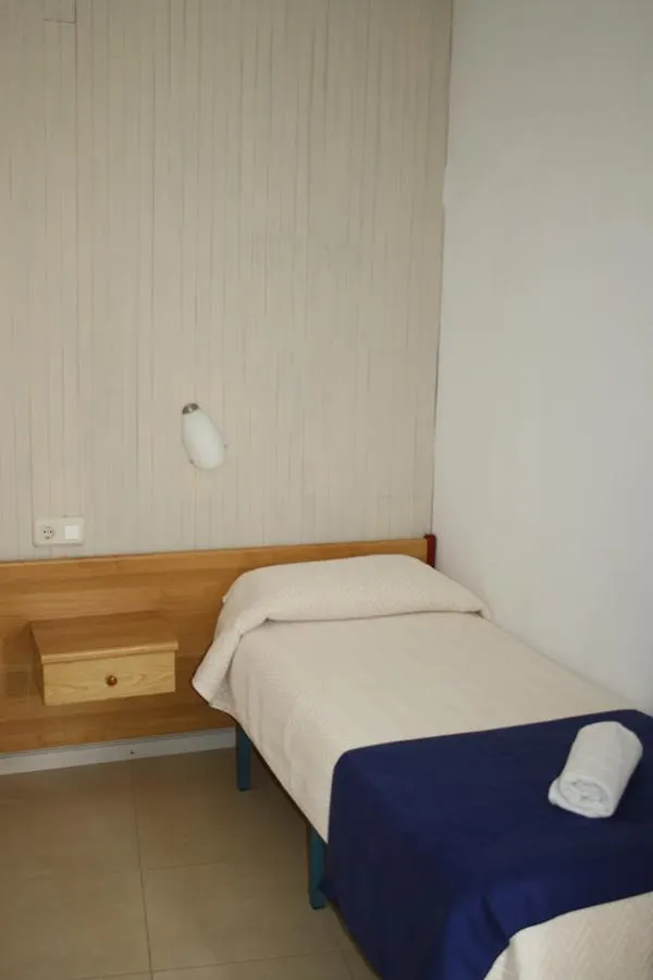 Hostal Sant Jordi Τόσα ντε Μαρ 2*,
